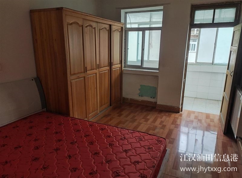 華美小區(qū)住房出售