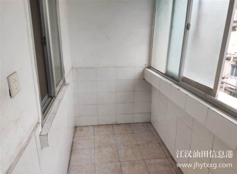 華美小區(qū)住房出售