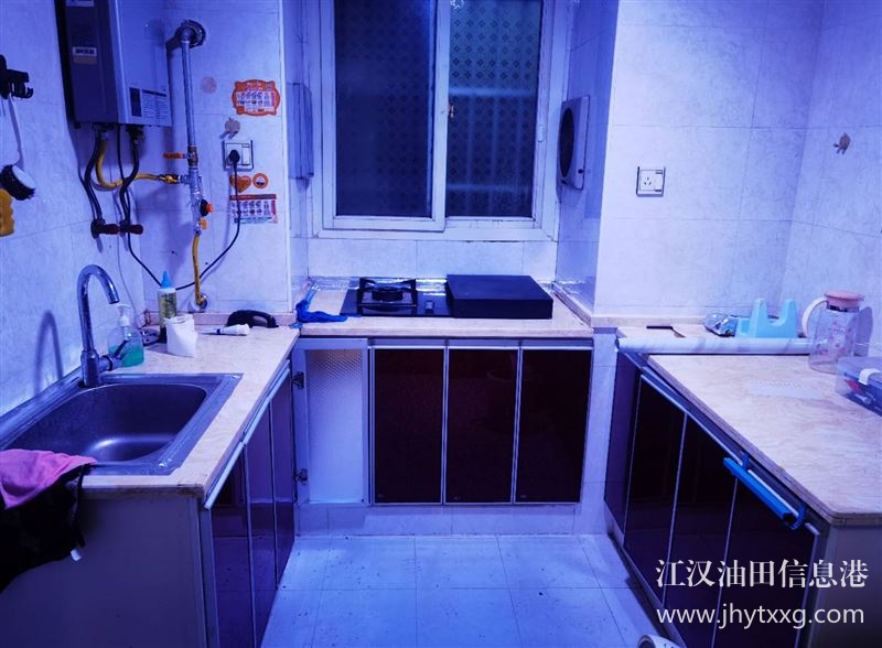 出租或者出售江鉆小區(qū)二樓住房